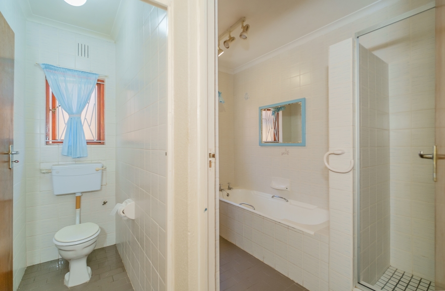 5 Bedroom Property for Sale in Kommetjie Western Cape